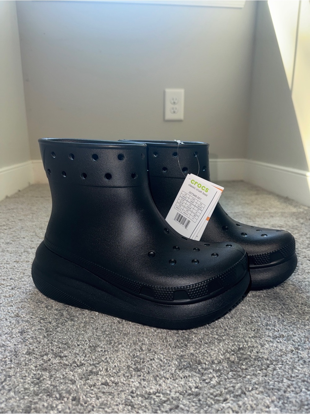 NEW Crocs Classic Crush Boots Black | Women’s 8 / Men’s 6 🖤